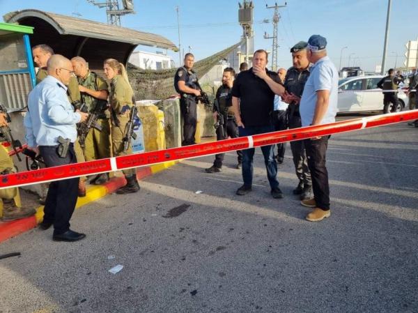 اصابة 3 جنود اسرائيليين بالرصاص منهم 2 بحالة الخطر في عملية إطلاق نار جنوب نابلس