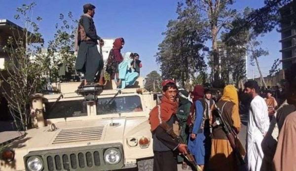 "طالبان" تدخل كابل "بسلام" وتسيطر على القصر الرئاسي