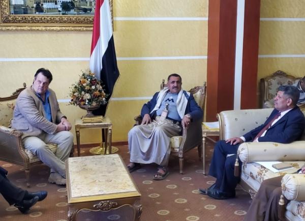 وزير النفط "أحمد دارس"يلتقي المنسق المقيم للأمم المتحدة في اليمن