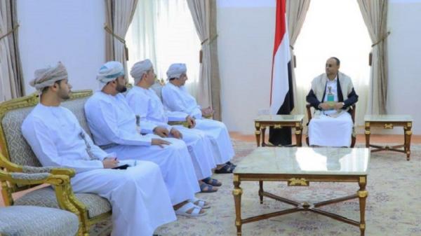 عمان تنجح في قطف أولى ثمار مساعيها وصحفي يمني يتحدث عن مآلات الأزمة اليمنية 
