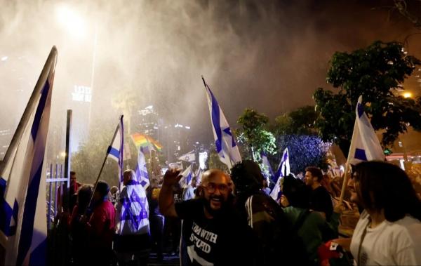 إضرابات تشلّ الحركة في إسرائيل.. حكومة نتنياهو أمام ساعات “حاسمة”