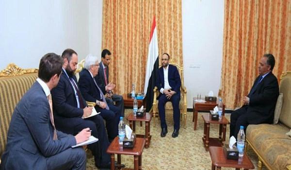 الرئيس المشاط يلتقي المبعوث الأممي الى اليمن ويؤكد على دعم خطة إعادة الإنتشار في الحديدة
