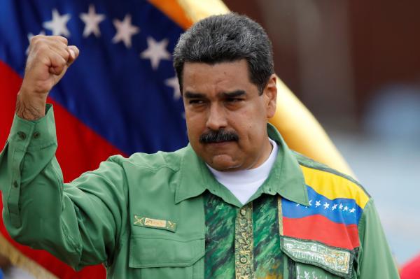 مادورو: على أمريكا وحلفائها رفع أيديهم عن فنزويلا