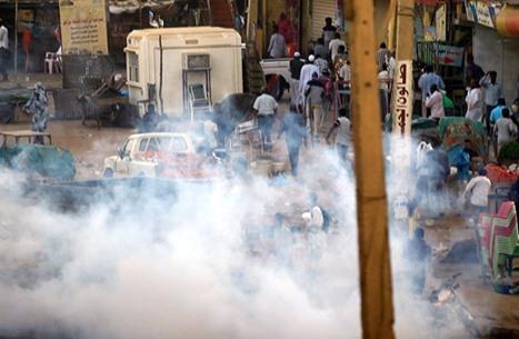خبراء: على السودان إما تنفيذ إصلاحات أو طلب إنقاذ مالي