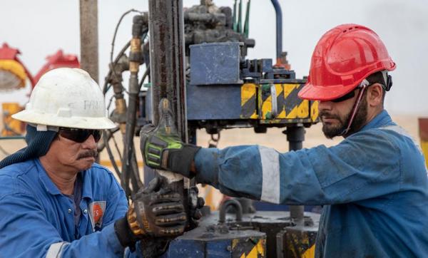 الكويت والعراق يتخذان خطوة جديدة لتطوير حقول النفط المشتركة