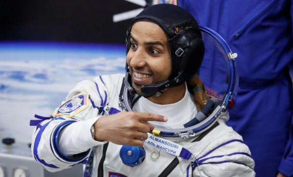  فضيحة.. ناسا ترفض إدراج الإماراتي المنصوري كرائد فضاء