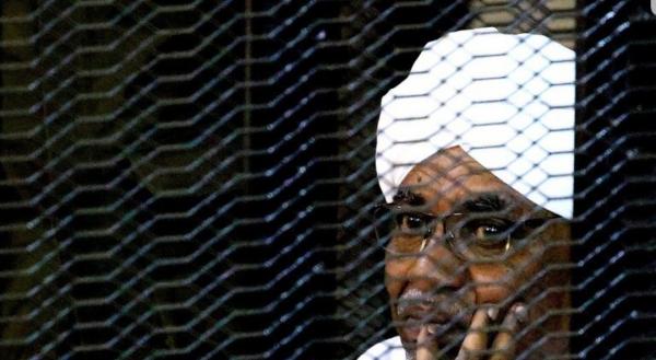 السودان: إقالة عشرات الدبلوماسيين بسبب صلاتهم بالبشير